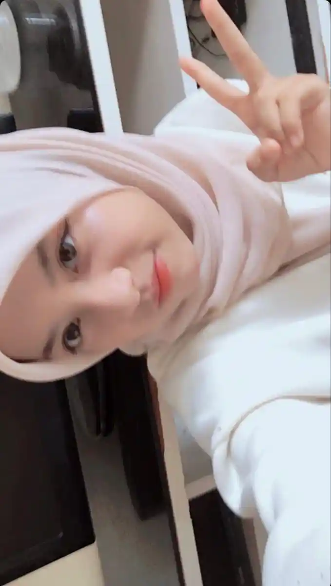 hijab-girl-dp-for-instagram