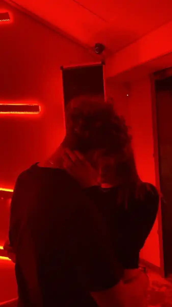 love-dp-for-whatsapp