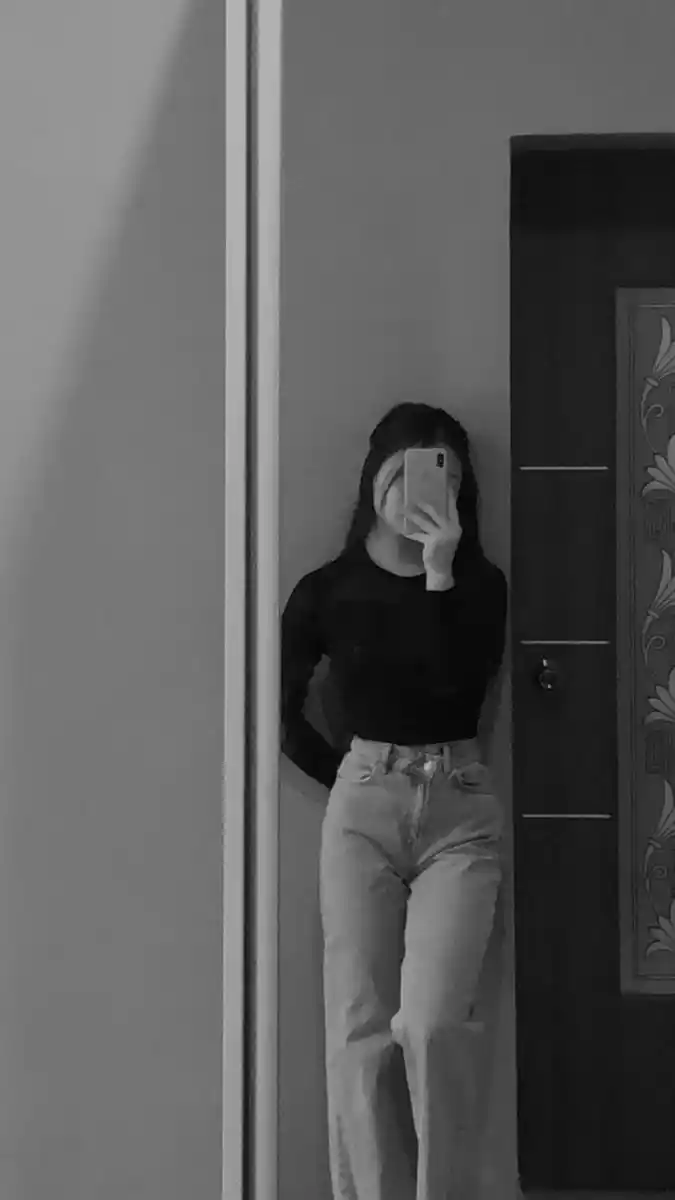 mirror-hide-face-girl-dp