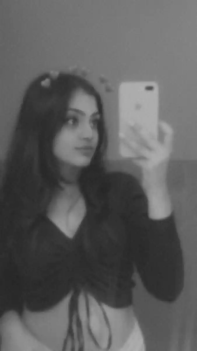 mirror-selfie-girl-pic