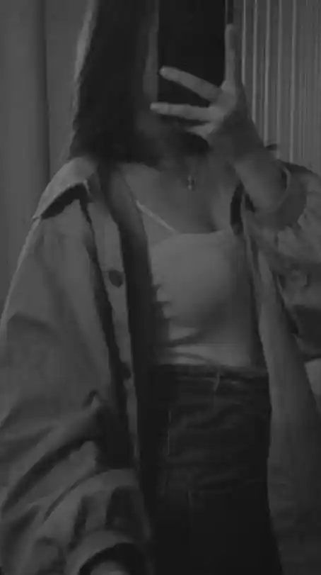 profile-hidden-face-mirror-selfie-dp