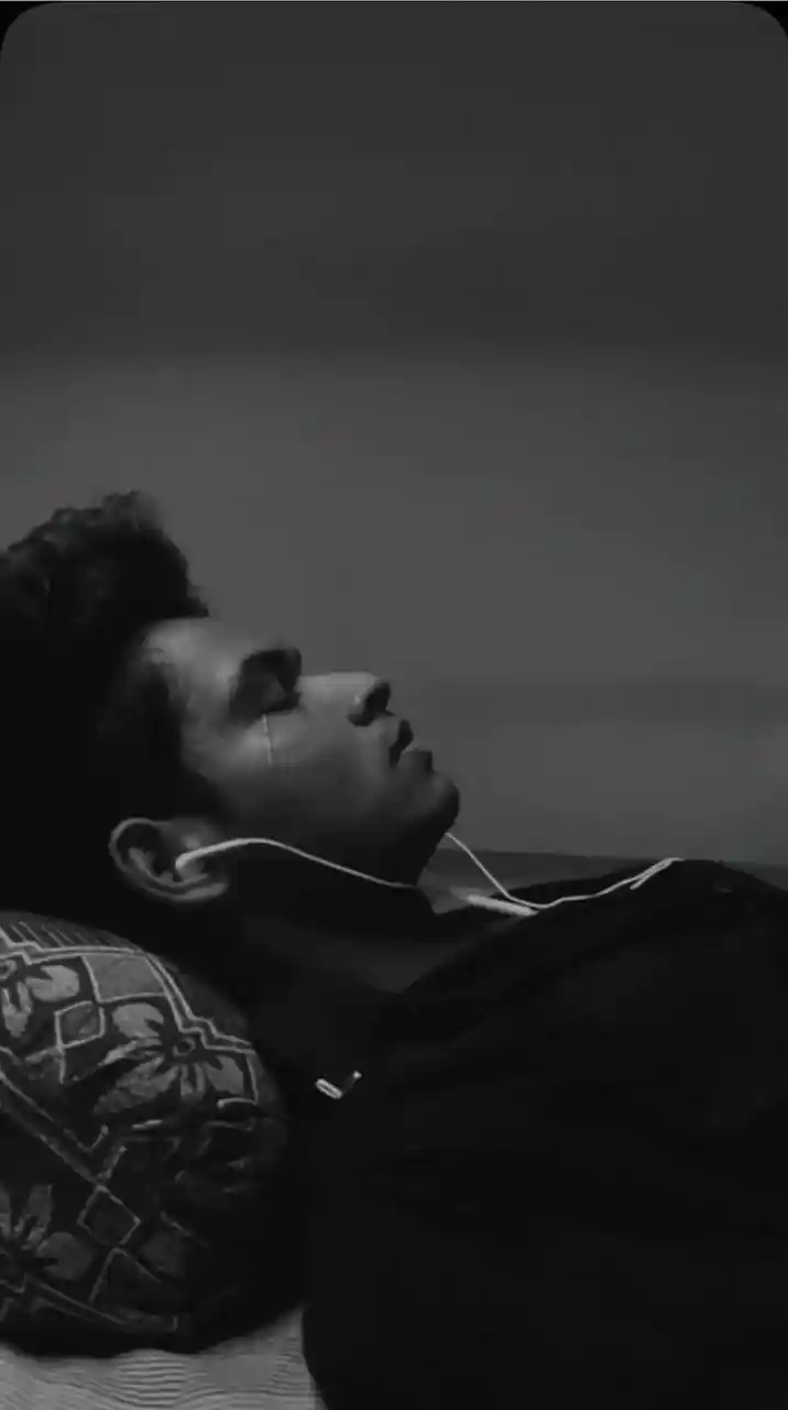 alone-dp-for-instagram