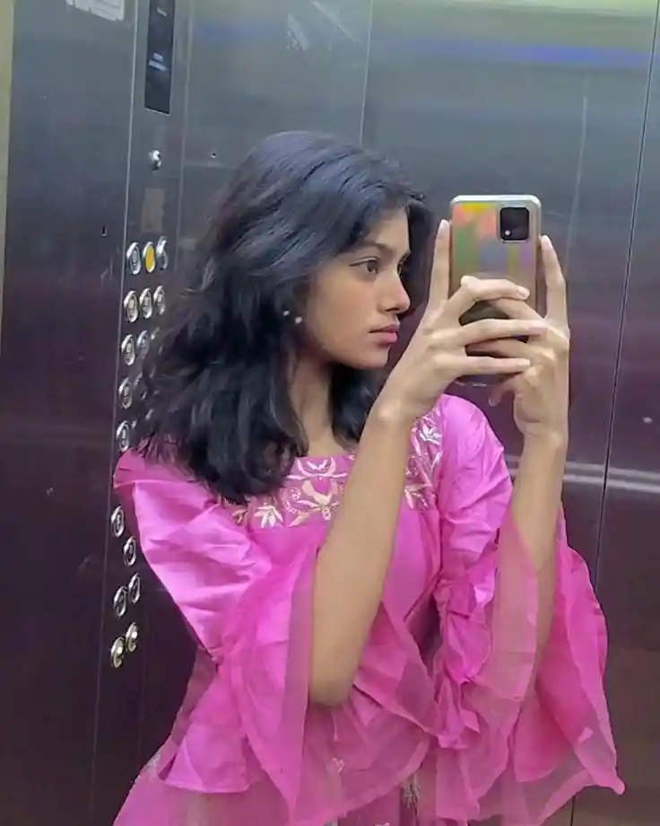 beautiful-attitude-girls-dp-images