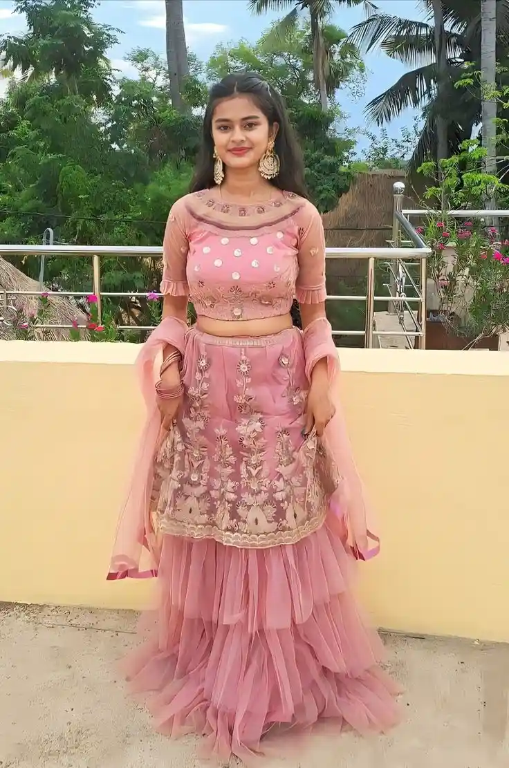 cool-attitude-girl-dp