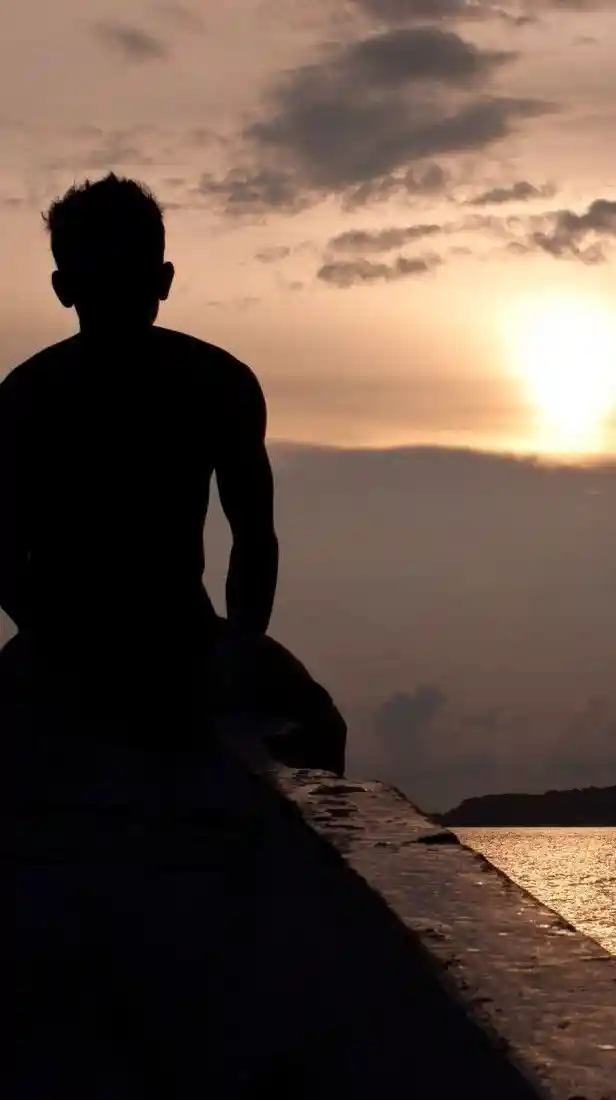 heartbroken-sad-boy-dp