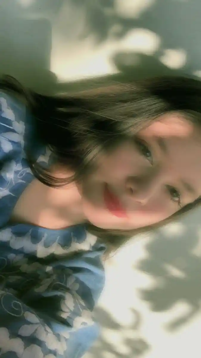 hot-girl-dp-for-facebook-dp