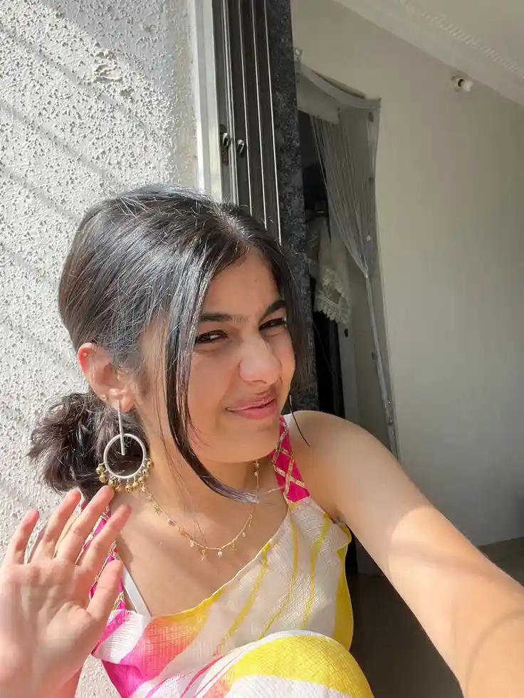 iphone-attitude-girls-dp