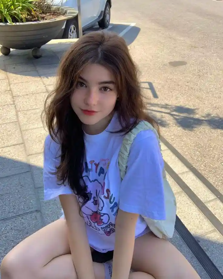 girl-photo-dp-for-whatsapp