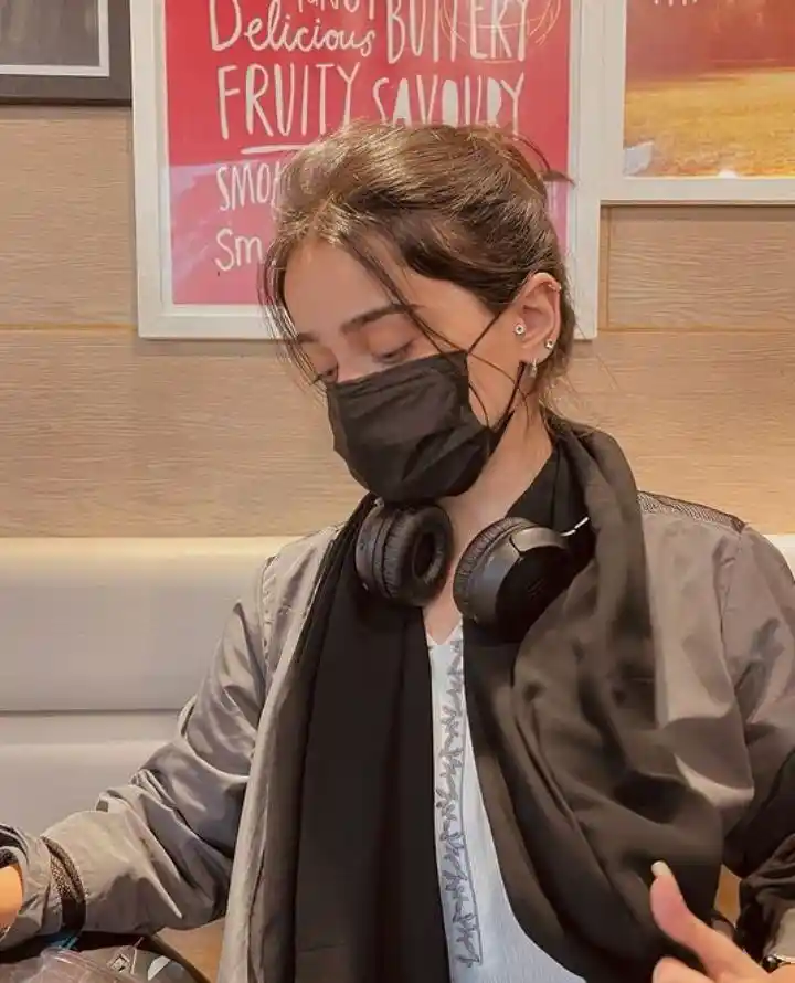 mask-girl-dp-images-for-whatsapp