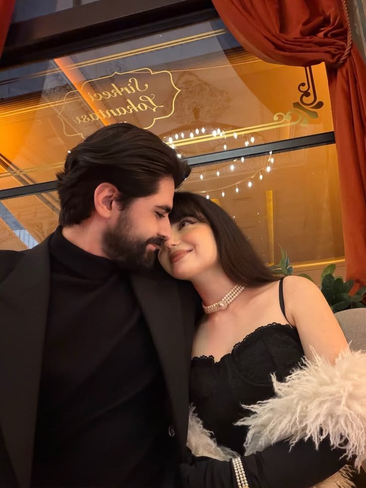 anime love dp for instagram