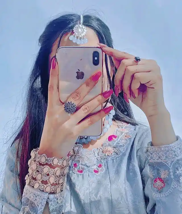 cute-girl-dp-instagram-whatsapp