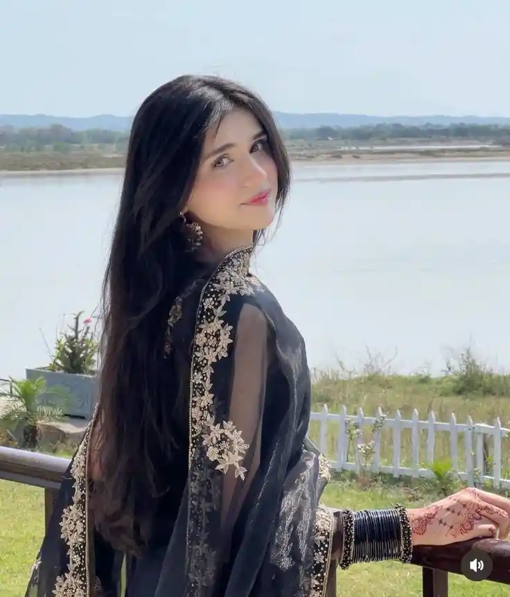 cute-girl-pic-for-dp